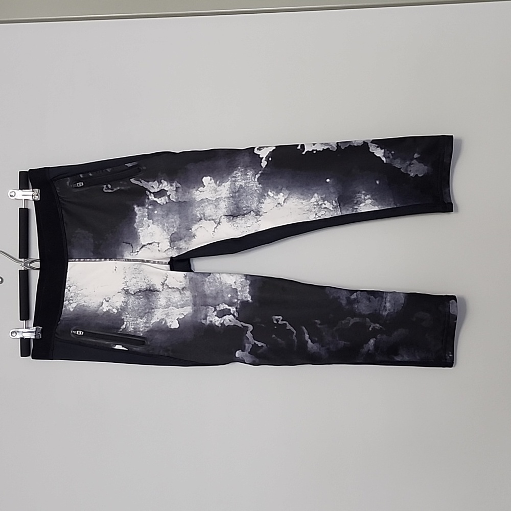 Industry capri Leggings size M
